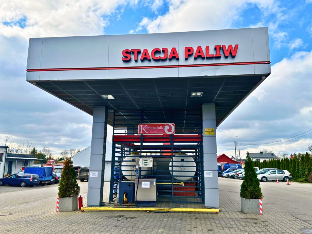 stacja paliw CPN i sklep convenience